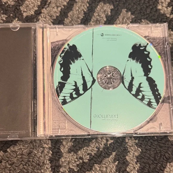 Paramore - Picture 3 of 4